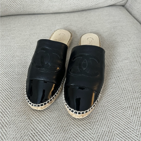 CHANEL Black Patent CC Logo Double
Sole Espadrille Slide Shoes Size 39 - Picture 3 of 4